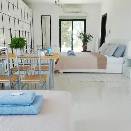 Quiet Family House In Koskinou, Rhodes Homestay *