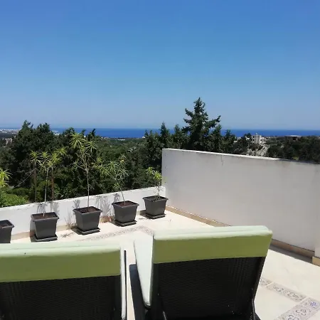 Gazde/Camere de închiriat Quiet Family House In Koskinou, Rhodes